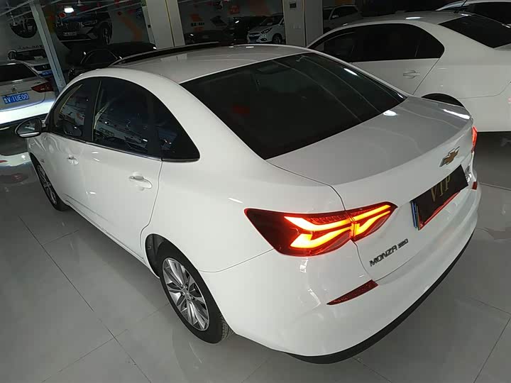 Фото 5 - Chevrolet Monza