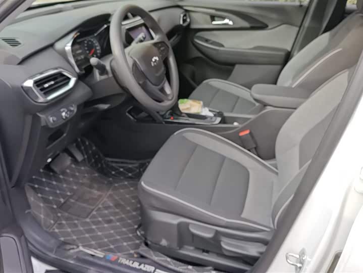 Фото 9 - Chevrolet Trailblazer