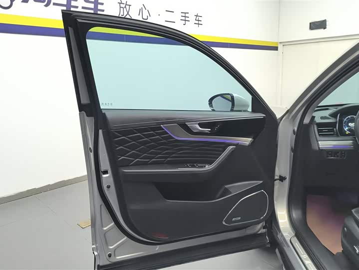 Фото 7 - Hongqi HS5