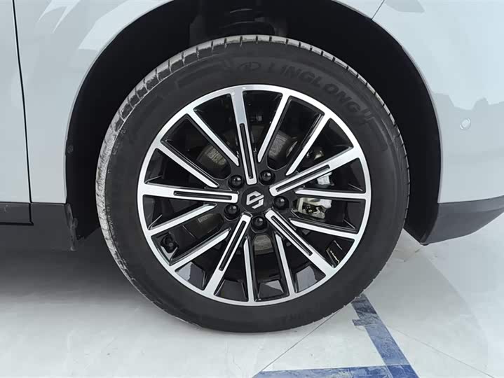 Фото 6 - Leapmotor B10