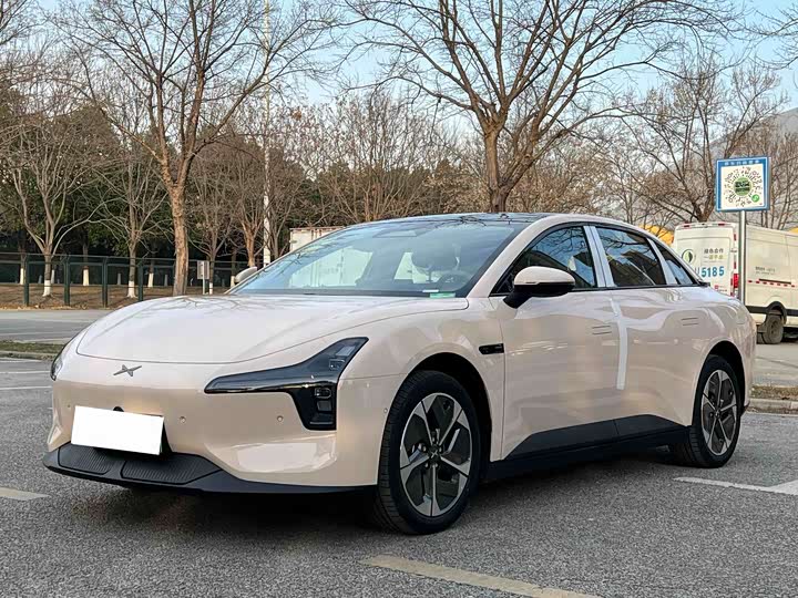 Фото 1 - XPeng Mona M03