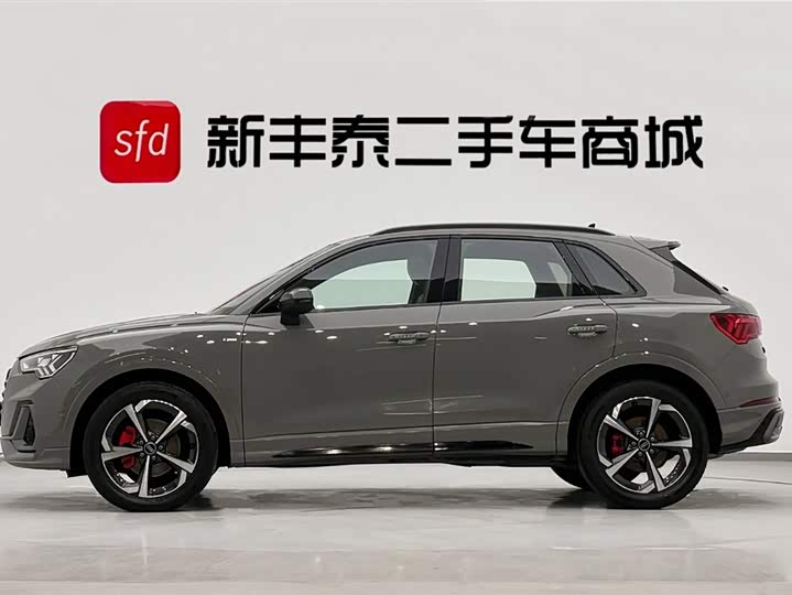 Фото 4 - Audi Q3