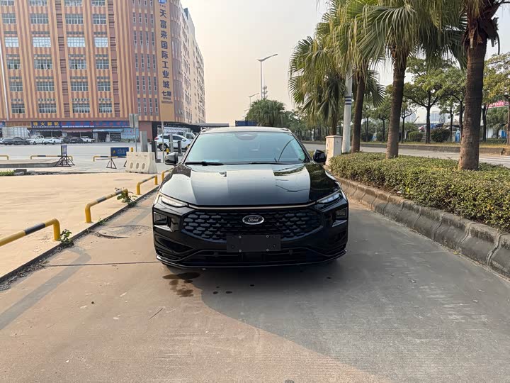 Фото 2 - Ford Mondeo