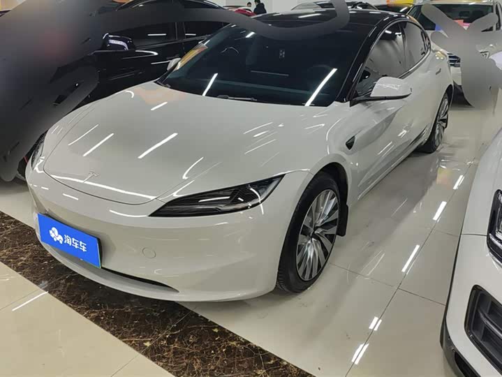 Фото 1 - Tesla Model 3