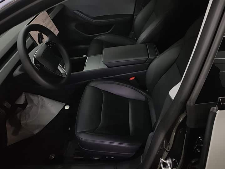 Фото 9 - Tesla Model 3