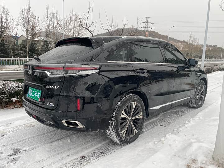 Фото 4 - Honda UR-V