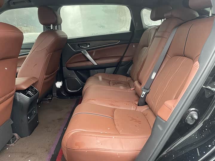 Фото 8 - Honda UR-V