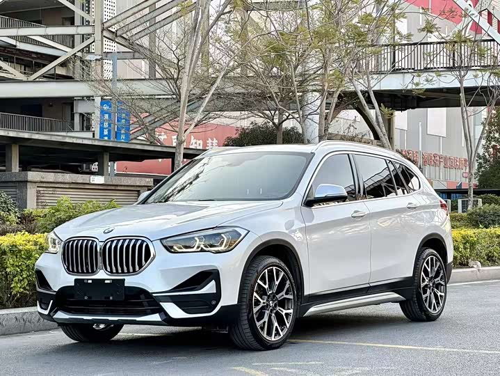 Фото 1 - BMW X1