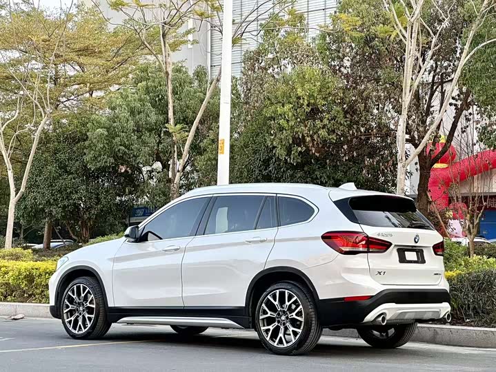 Фото 4 - BMW X1