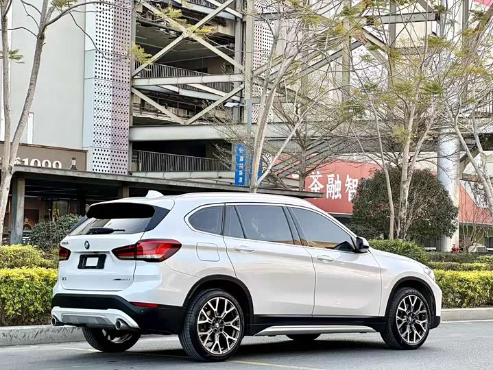 Фото 7 - BMW X1