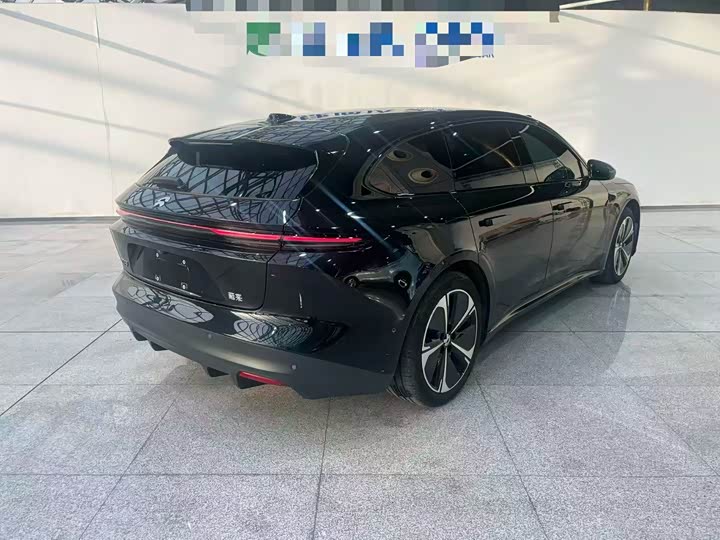 Фото 9 - Nio ET5T