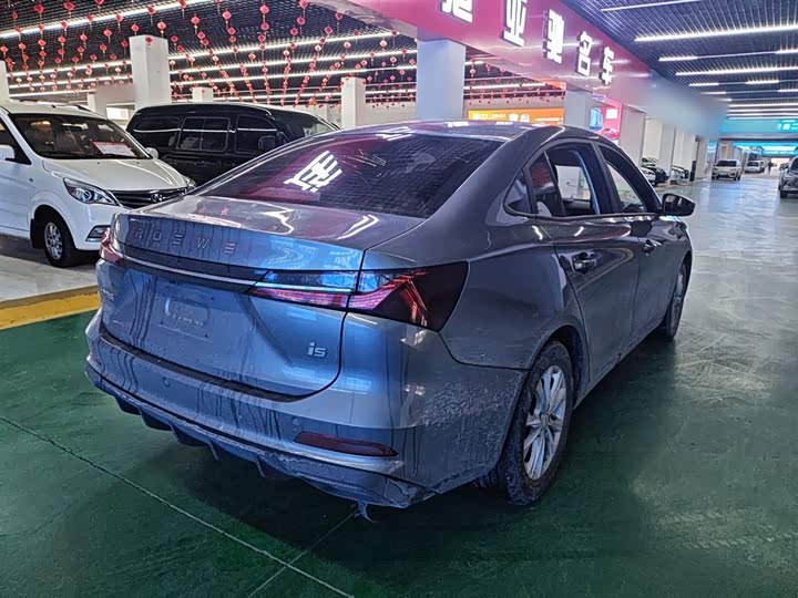 Фото 7 - Roewe i5