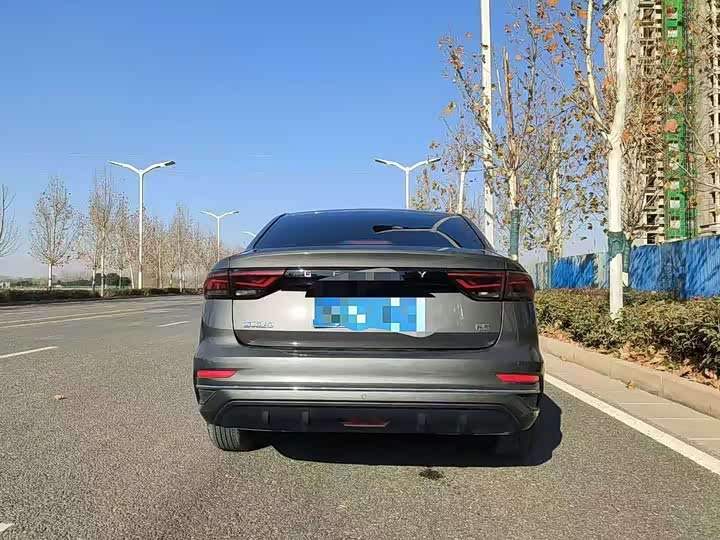 Фото 8 - Geely Emgrand