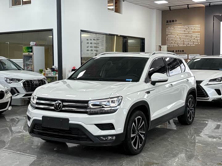 Фото 1 - Volkswagen Tharu