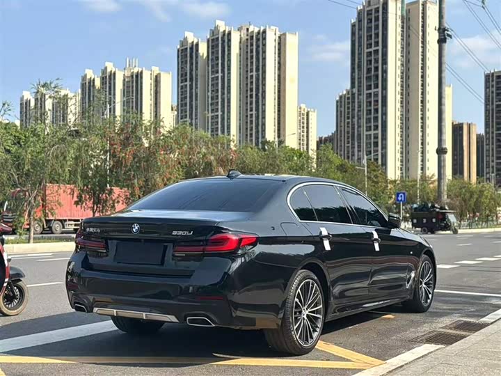 Фото 9 - BMW 5 Series