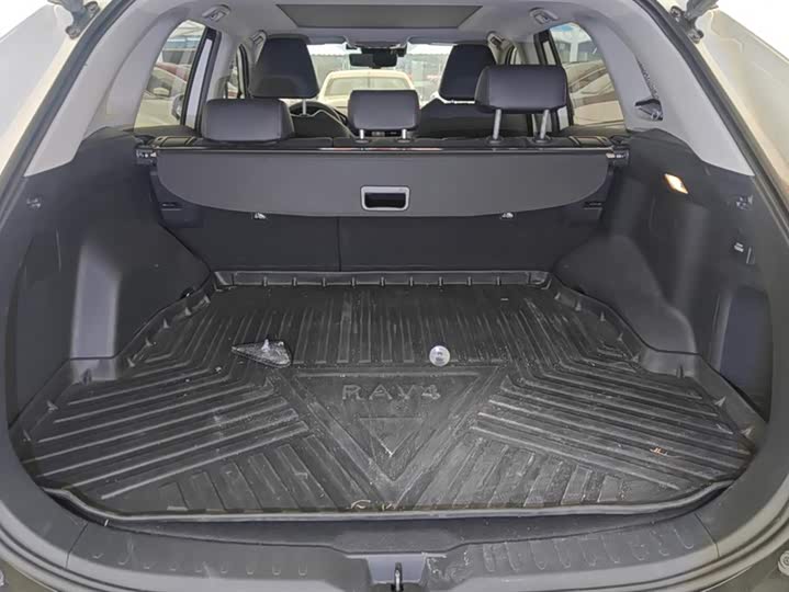 Фото 4 - Toyota RAV4 Hybrid