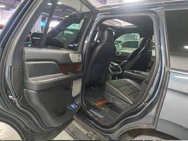 Фото 3 - Lincoln Navigator