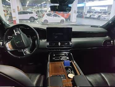 Фото 5 - Lincoln Navigator