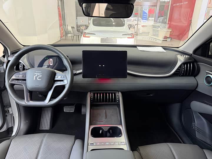 Фото 9 - BYD Yuan Plus