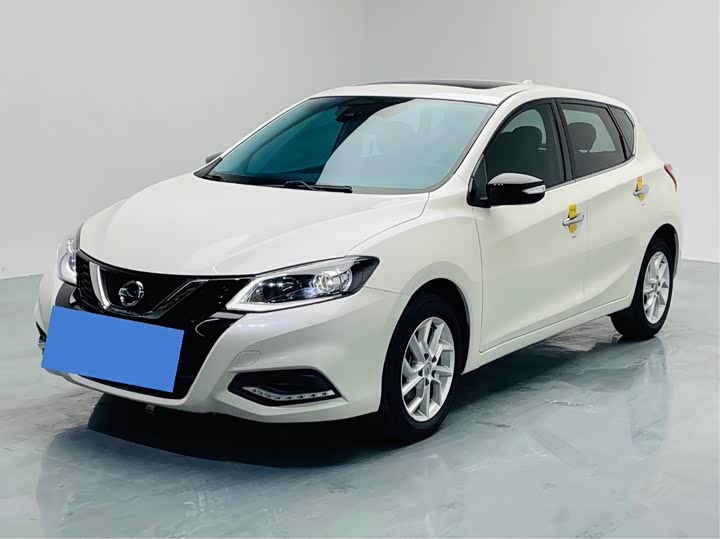 Фото 1 - Nissan Tiida