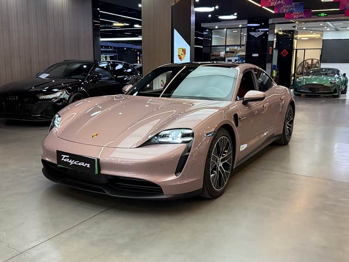 Фото 1 - Porsche Taycan