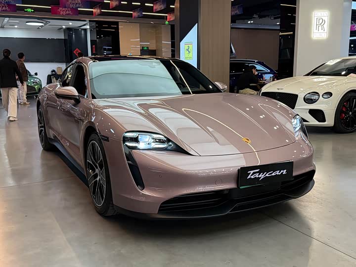 Фото 3 - Porsche Taycan