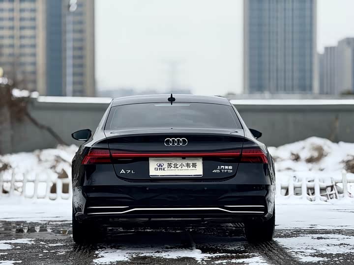 Фото 5 - Audi A7L