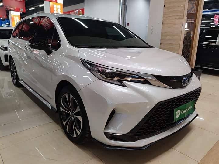 Фото 4 - Toyota Granvia