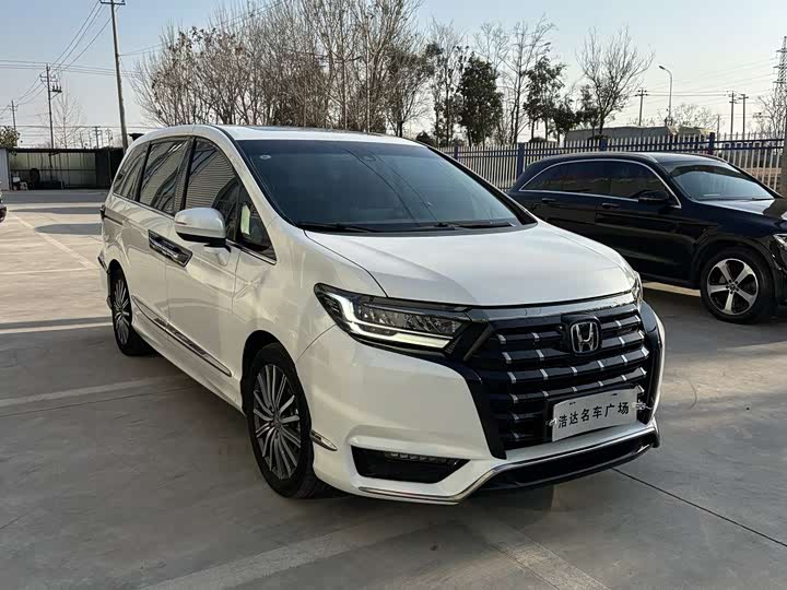 Фото 2 - Honda Elysion