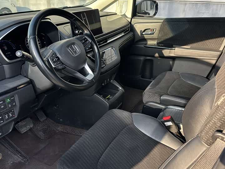 Фото 5 - Honda Elysion