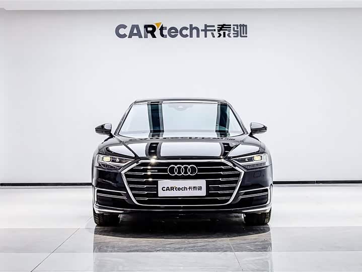 Фото 2 - Audi A8