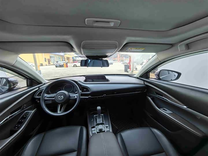 Фото 7 - Mazda CX-30