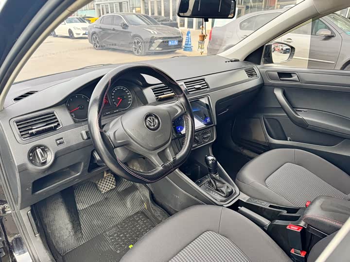 Фото 5 - Volkswagen Santana