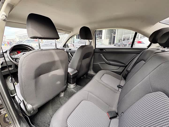 Фото 6 - Volkswagen Santana