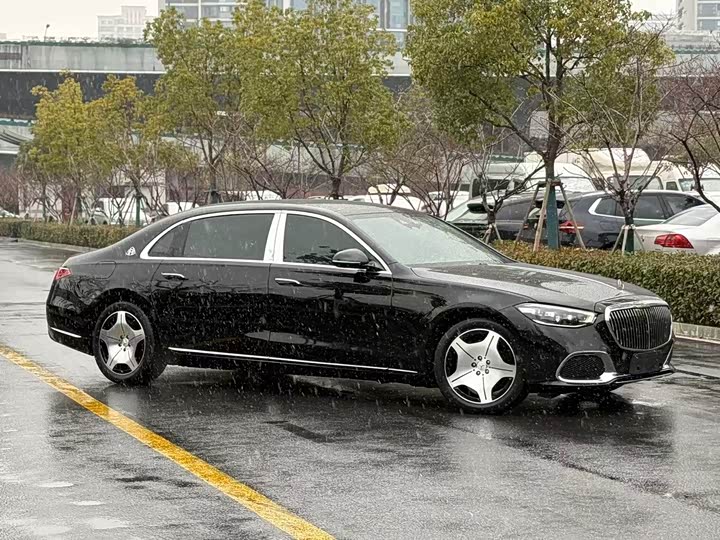 Фото 3 - Mercedes-Benz Maybach S-Class