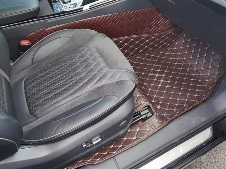 Фото 8 - Hongqi HS5