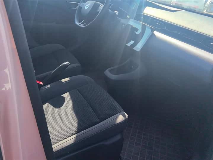 Фото 8 - Leapmotor T03