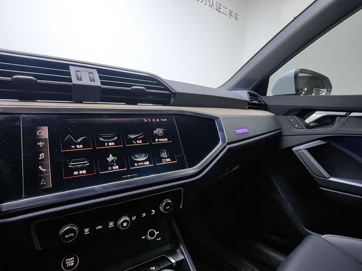 Фото 4 - Audi Q3