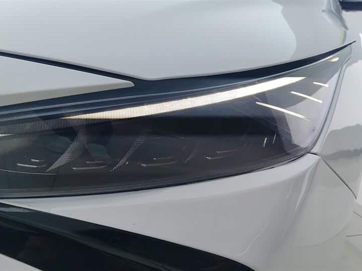 Фото 5 - Geely Geometry G6