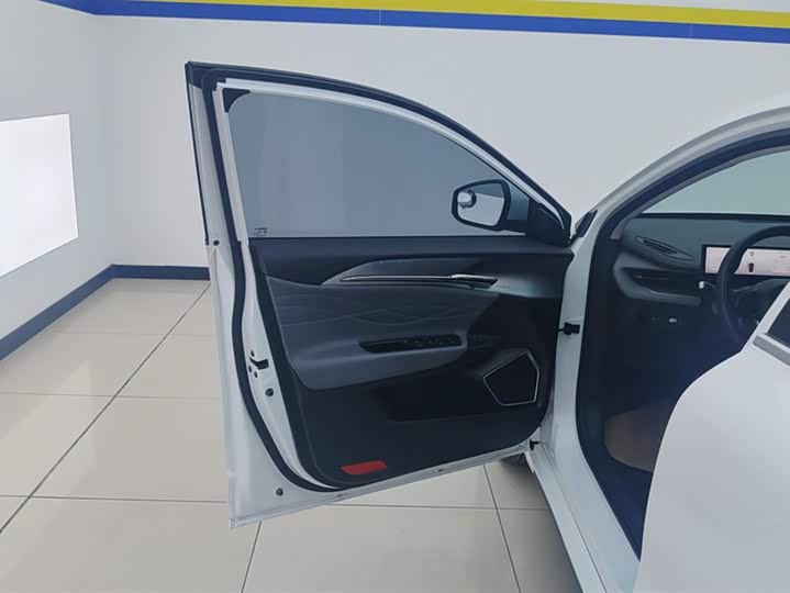 Фото 7 - Geely Geometry G6