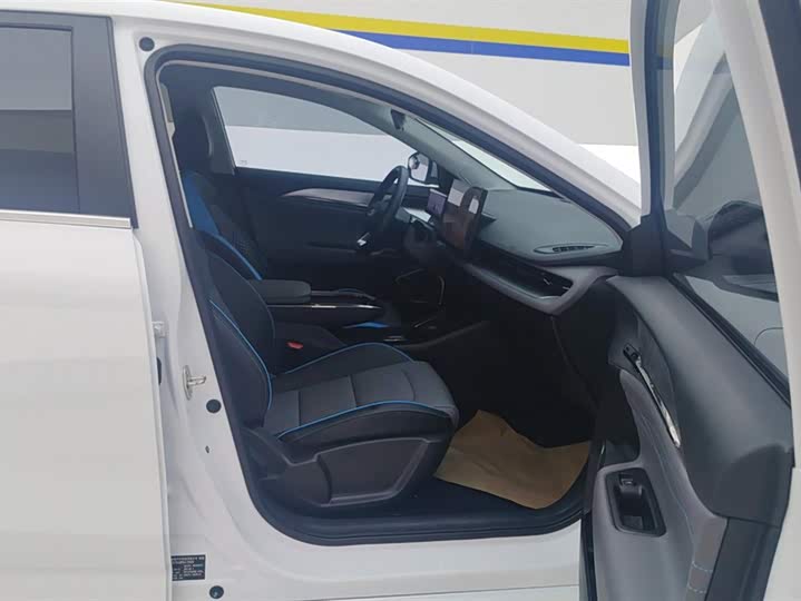 Фото 8 - Geely Geometry G6