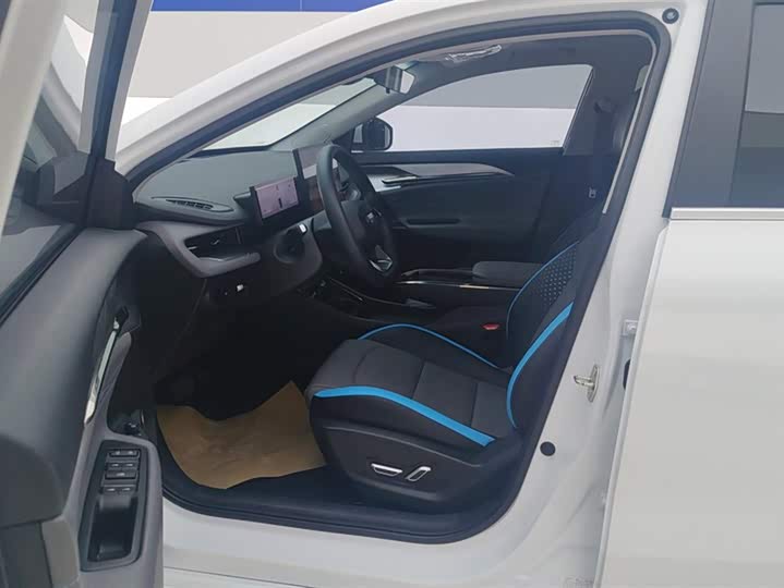 Фото 9 - Geely Geometry G6