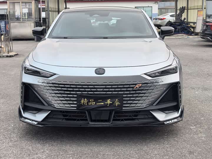 Фото 1 - Changan UNI-V