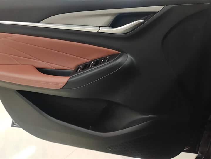 Фото 7 - Changan Eado Plus