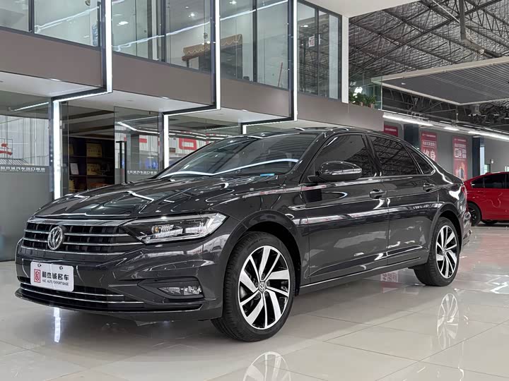 Фото 1 - Volkswagen Sagitar L