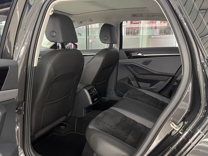 Фото 5 - Volkswagen Sagitar L