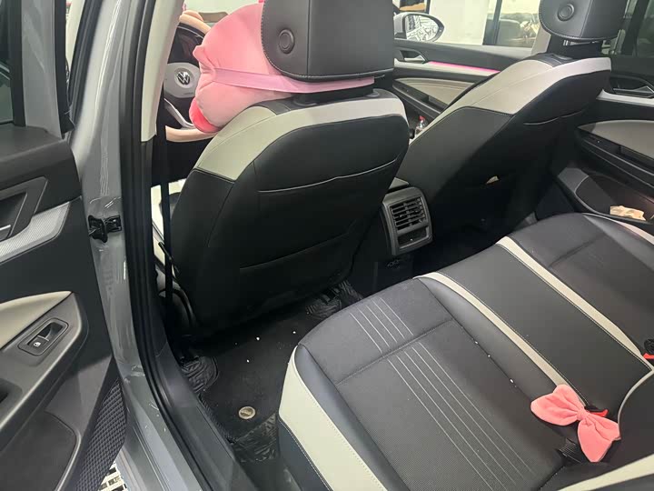 Фото 6 - Volkswagen Golf