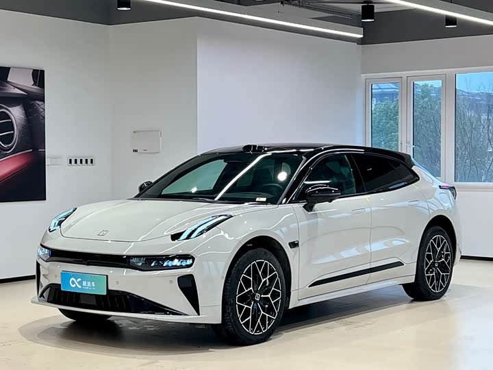 Фото 1 - Zeekr 001