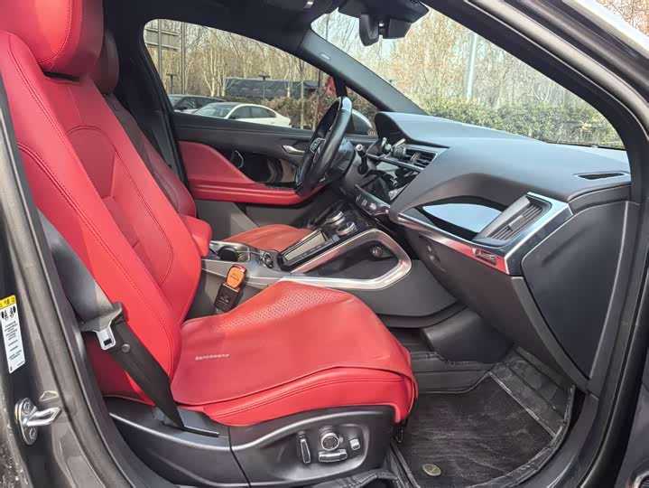 Фото 8 - Jaguar I-Pace