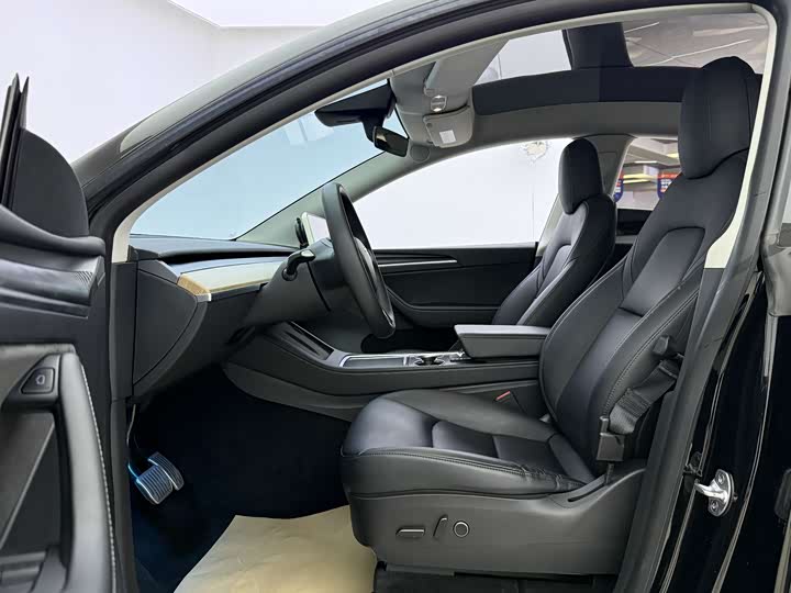 Фото 3 - Tesla Model Y